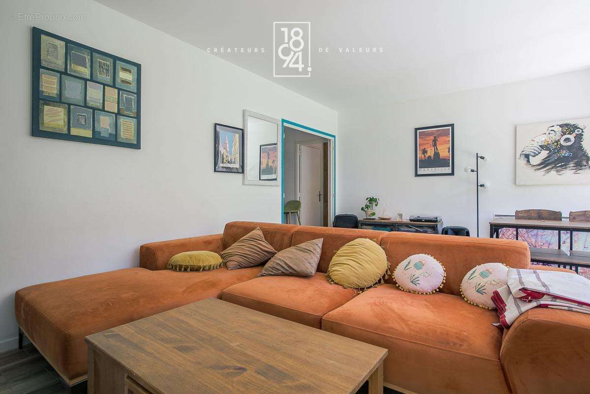 Appartement à MARSEILLE-8E