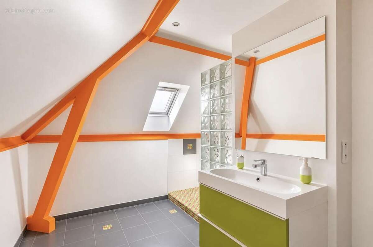 Maison 330 m² à Mions  - photo 16