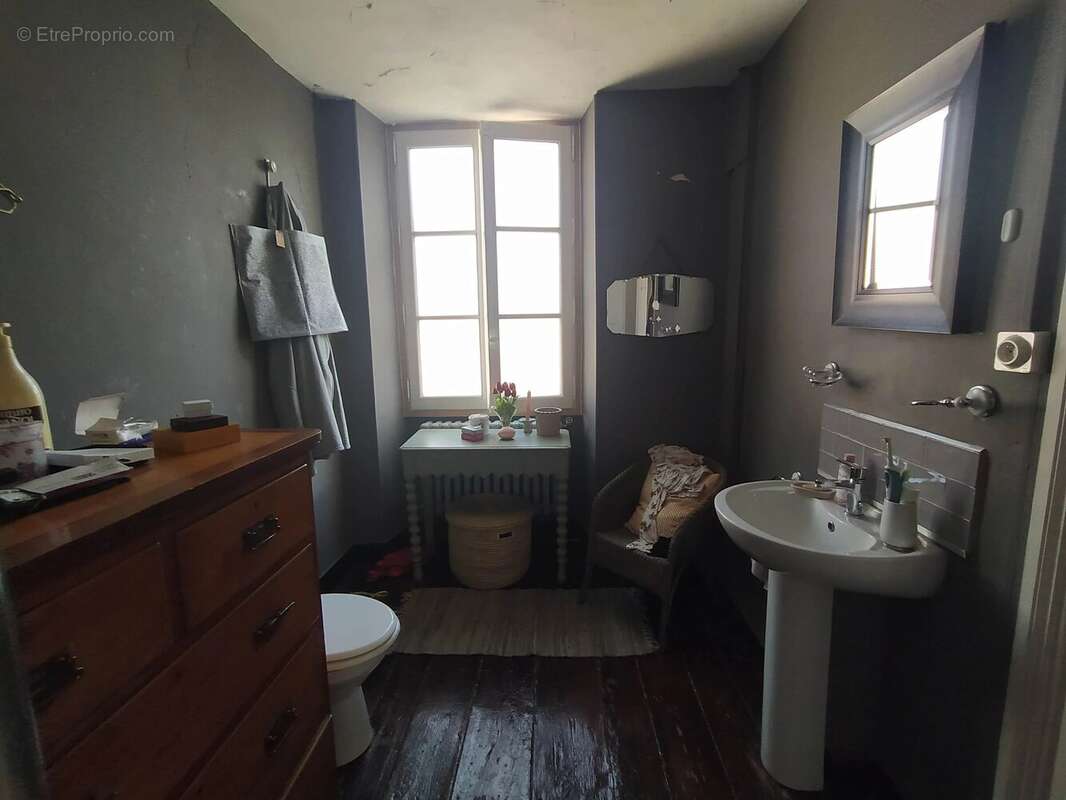 Maison à SALLES-LAVALETTE