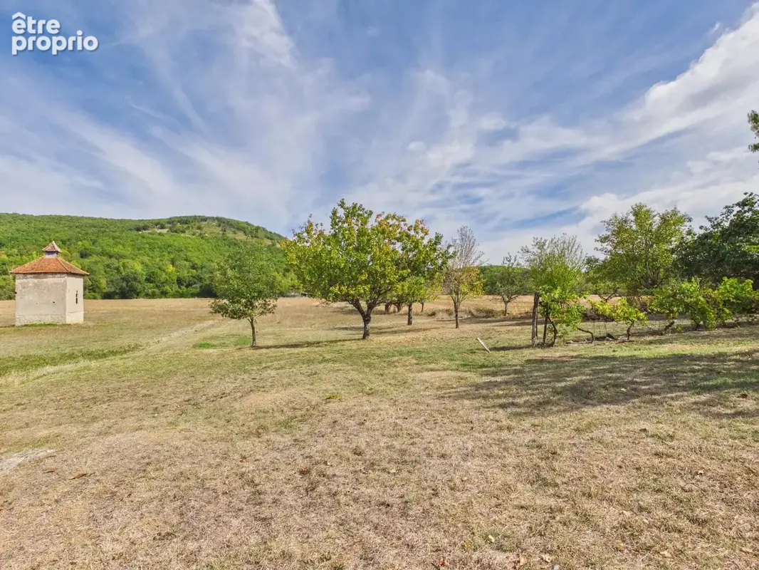 Charmante Maison de Campagne 4 Chambres avec Piscine, Verger et Vue Dégagée près de Saint-Antonin-Noble-Val - photo 17