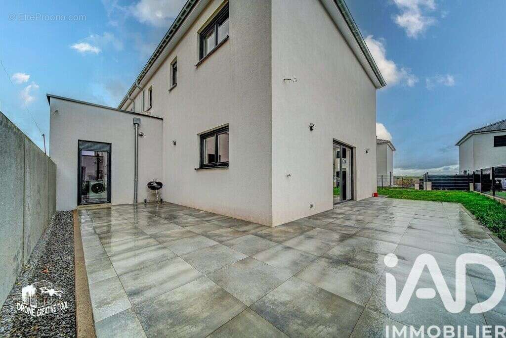 Photo 2 - Maison à HAUCOURT-MOULAINE