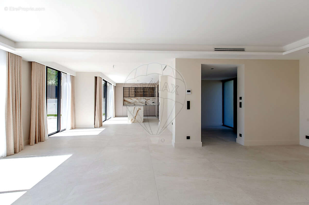 Maison à VALBONNE