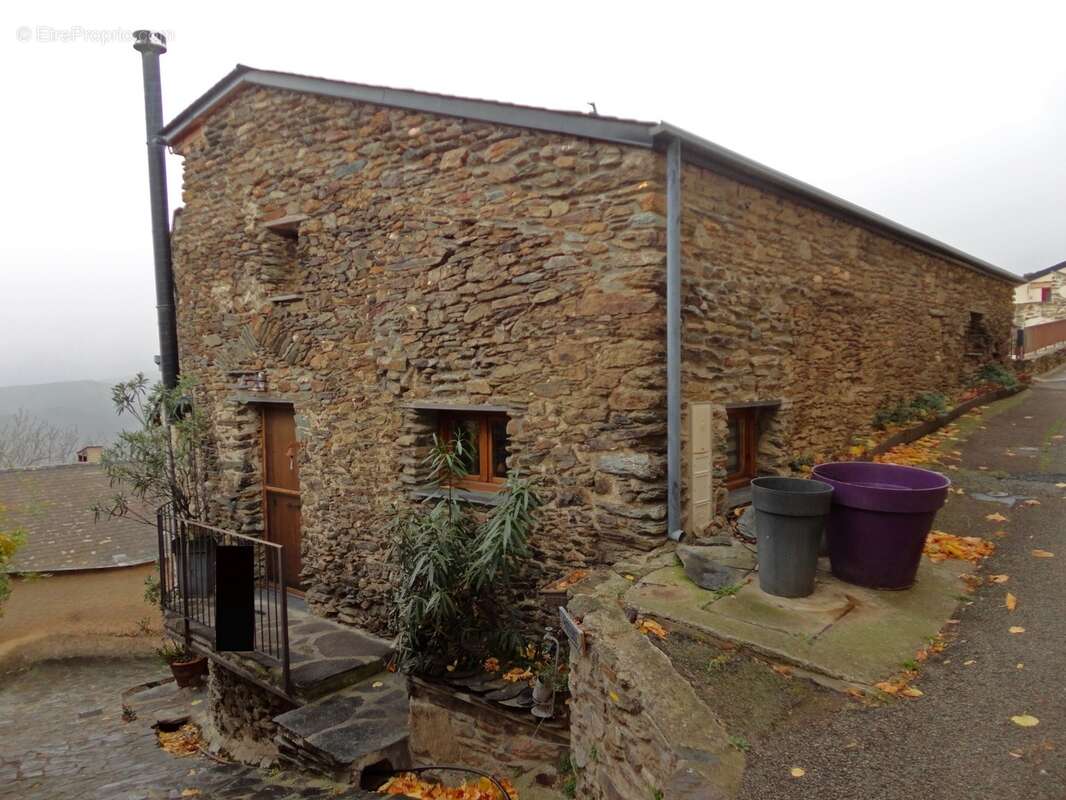 Dpt Pyrénées Orientales (66), à vendre JUJOLS maison en pierres rénovée 4 pièces 128 m² terrasse, cave - photo 9