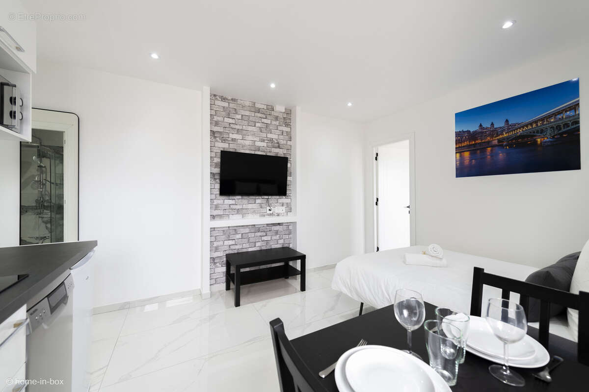 Appartement à PARAY-VIEILLE-POSTE