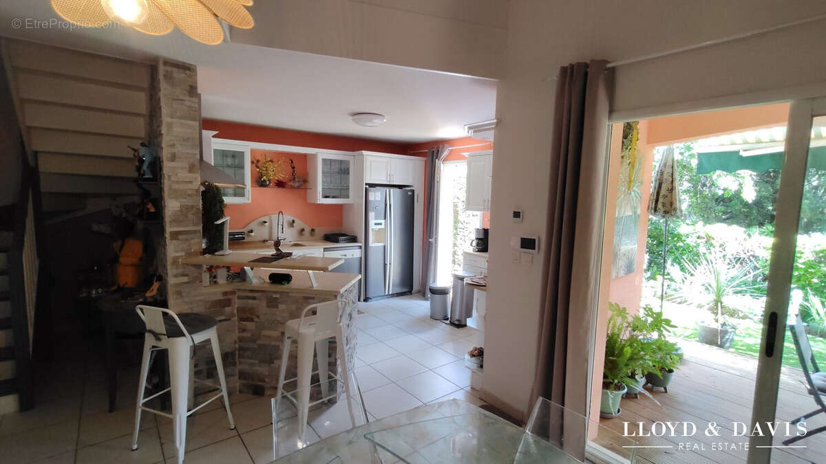 Maison à PRIVAS