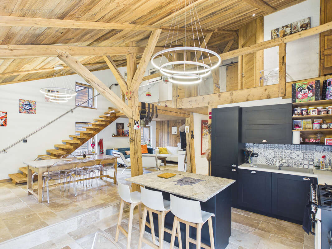 Maison à ARACHES-LA-FRASSE