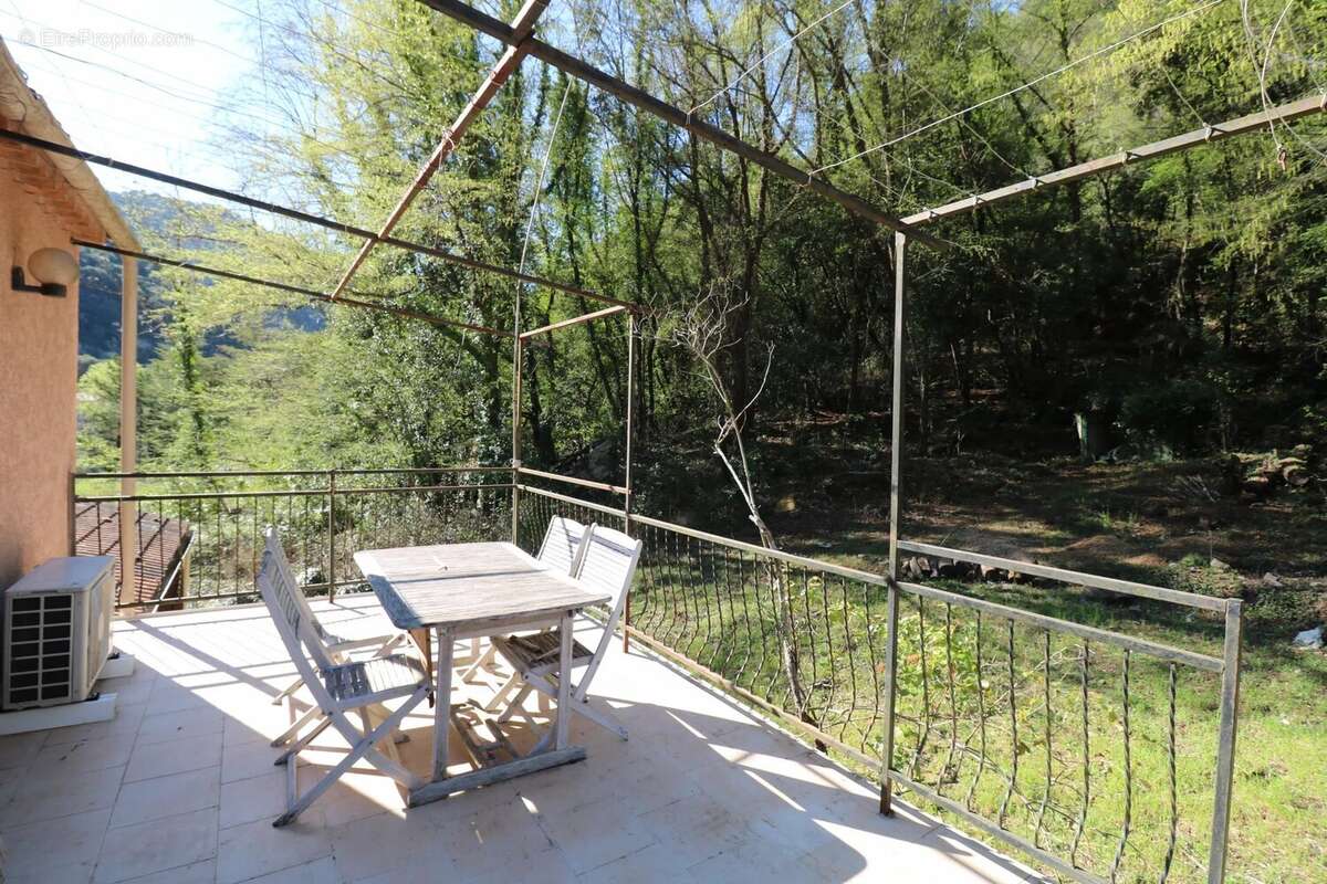 Maison à TOURRETTE-LEVENS