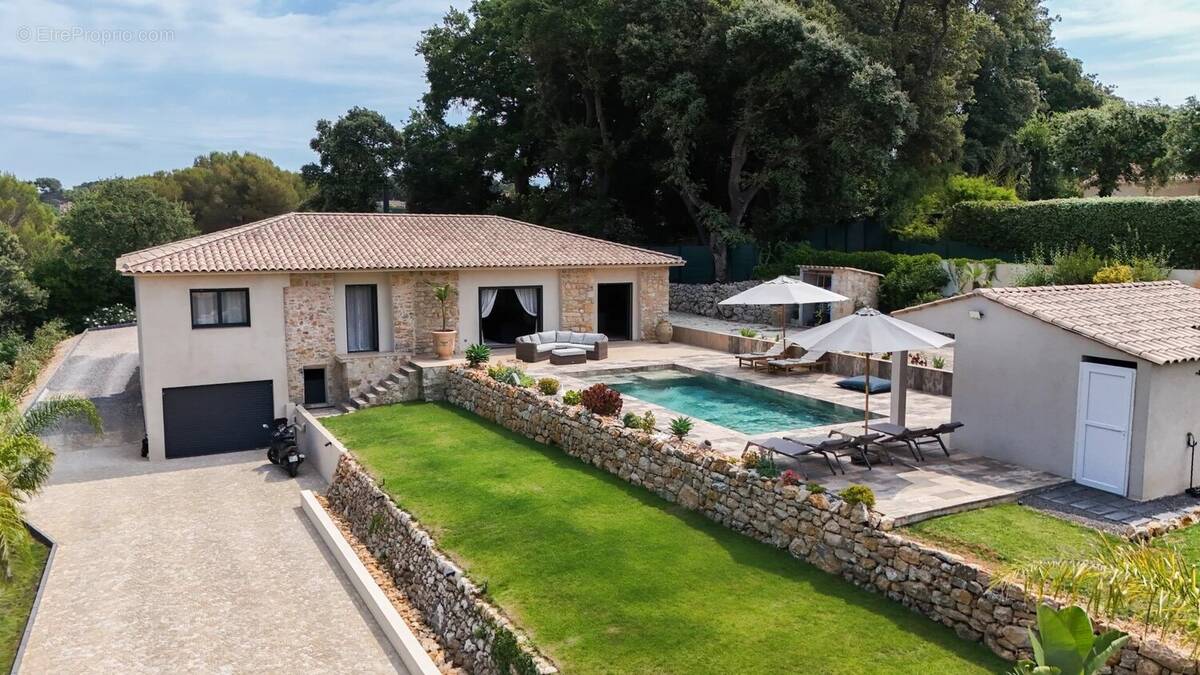 Maison 175 m² à Vallauris  - photo 2
