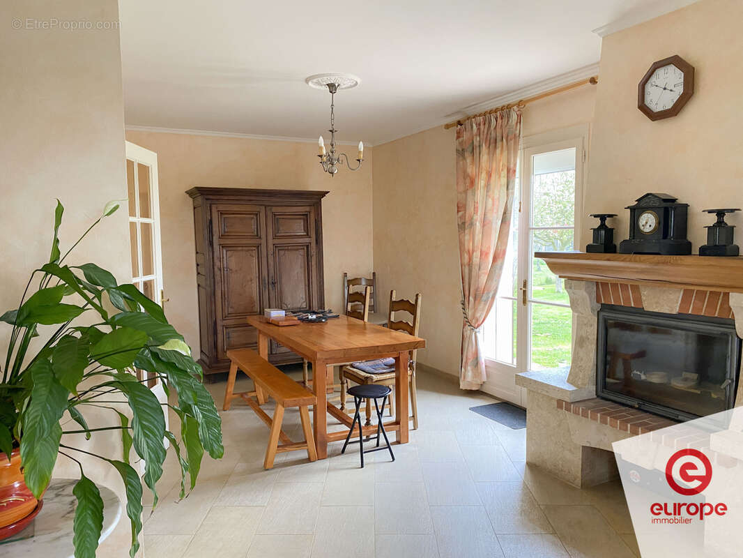 Maison à SAUVIGNY-LE-BOIS