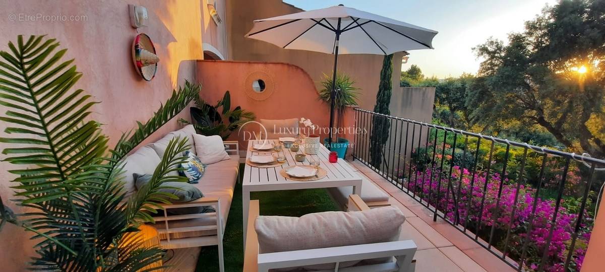 Appartement à COGOLIN