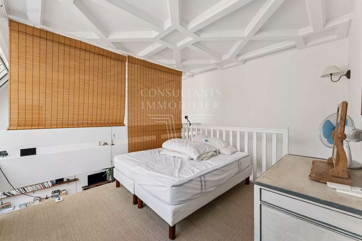 Appartement à PARIS-14E