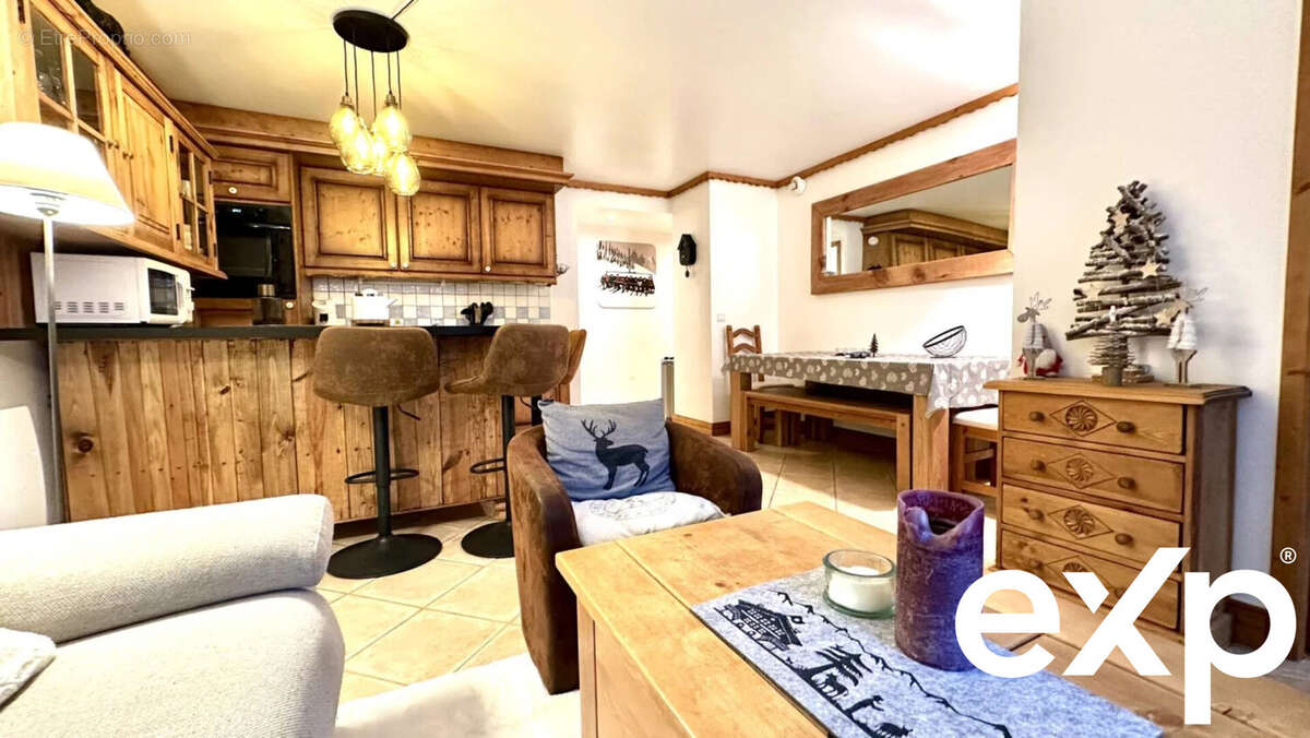 Appartement à MORILLON