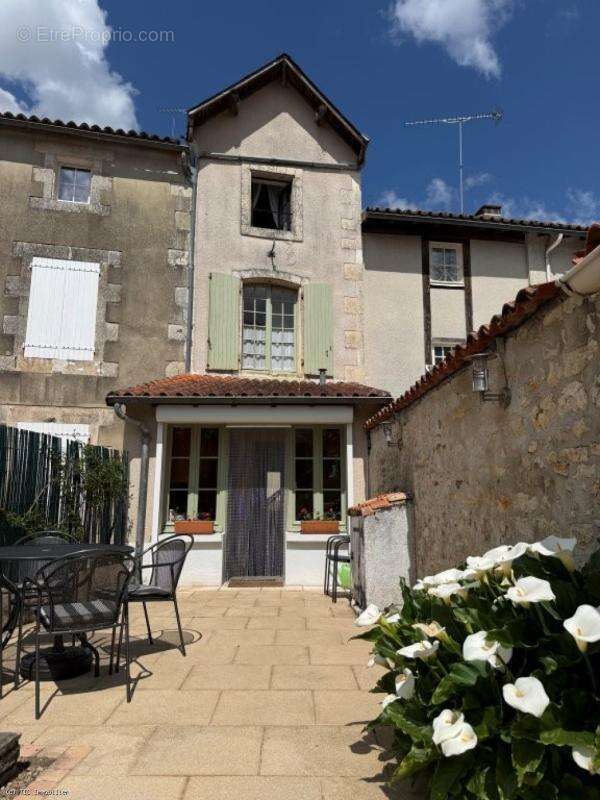 Maison à CIVRAY