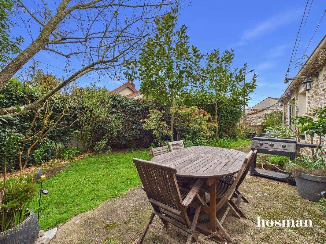 Maison à BOUGUENAIS