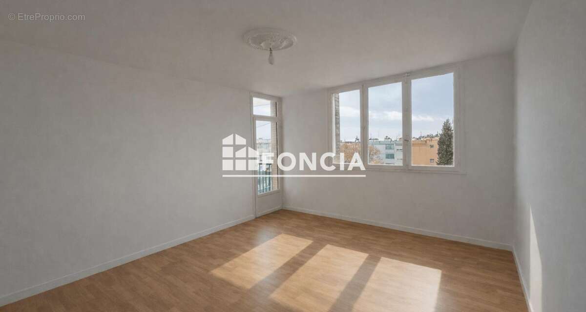 Appartement à NIMES