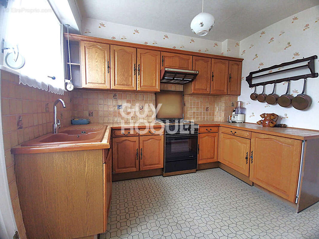 Maison à LA CHAPELLE-D'ARMENTIERES