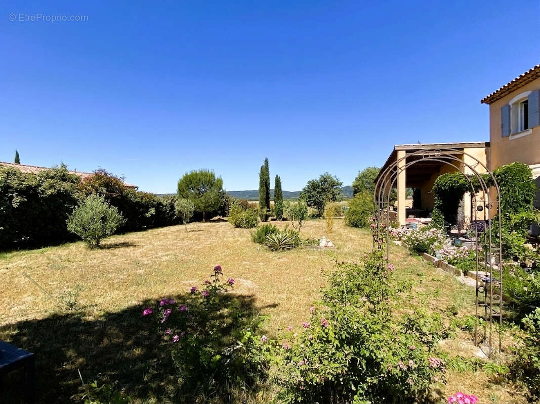 Maison à VINON-SUR-VERDON