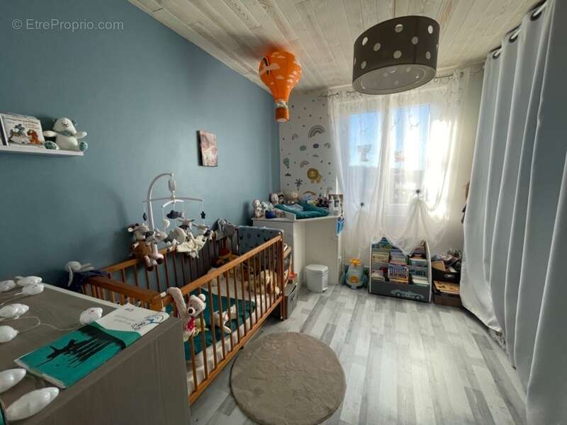 Maison à MONTAIGUT-LE-BLANC