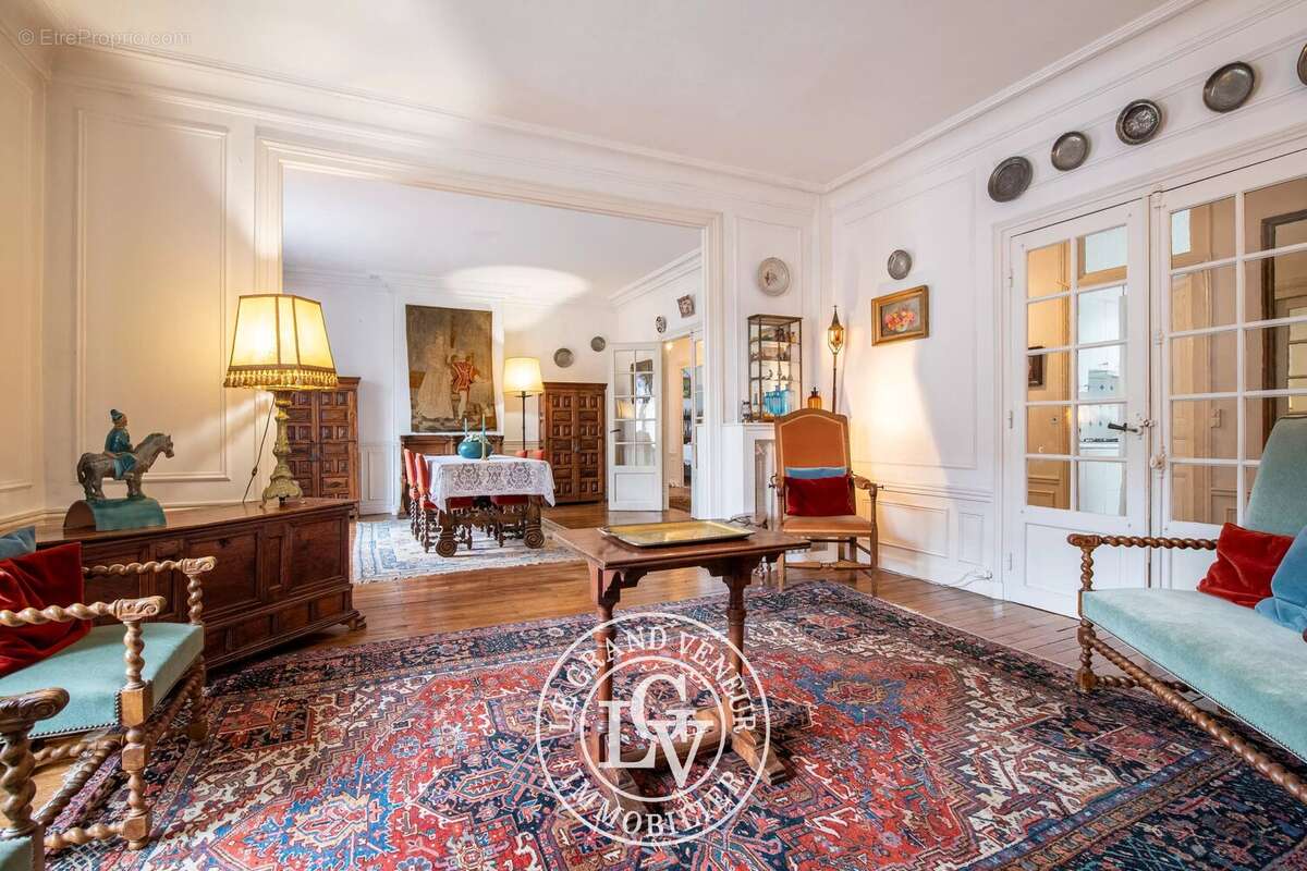 Appartement à FONTAINEBLEAU