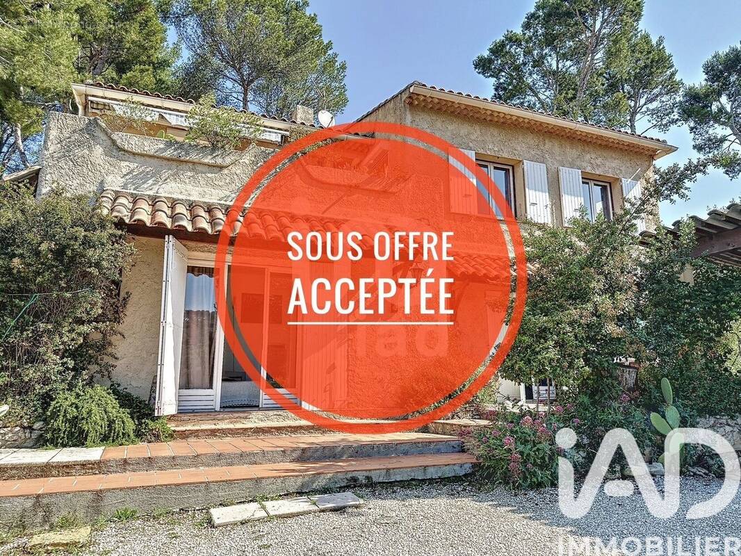 Photo 1 - Maison à CARNOUX-EN-PROVENCE