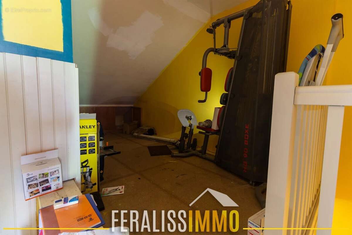 Maison à JOUY-LE-MOUTIER