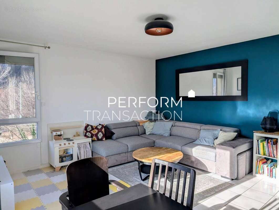 Appartement à SASSENAGE