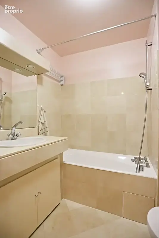 Appartement Paris 1 pièce(s) 29m² avec emplacement de parking et cave - photo 7