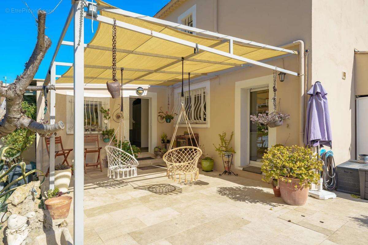 Maison à LA VALETTE-DU-VAR