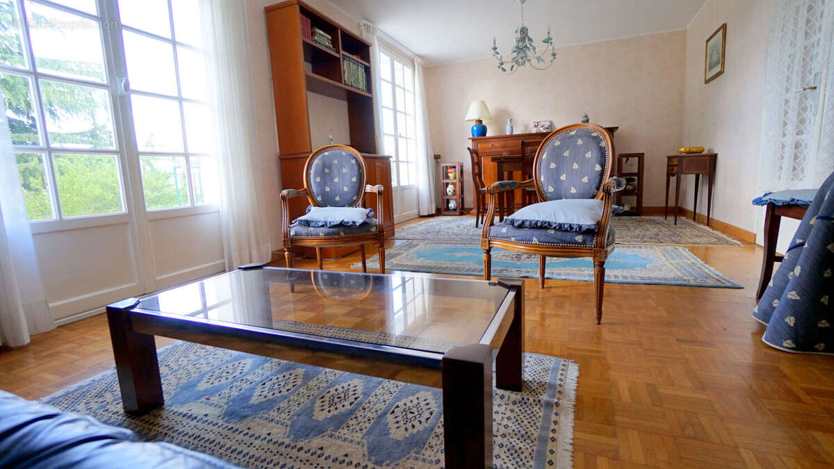 Maison à EPONE