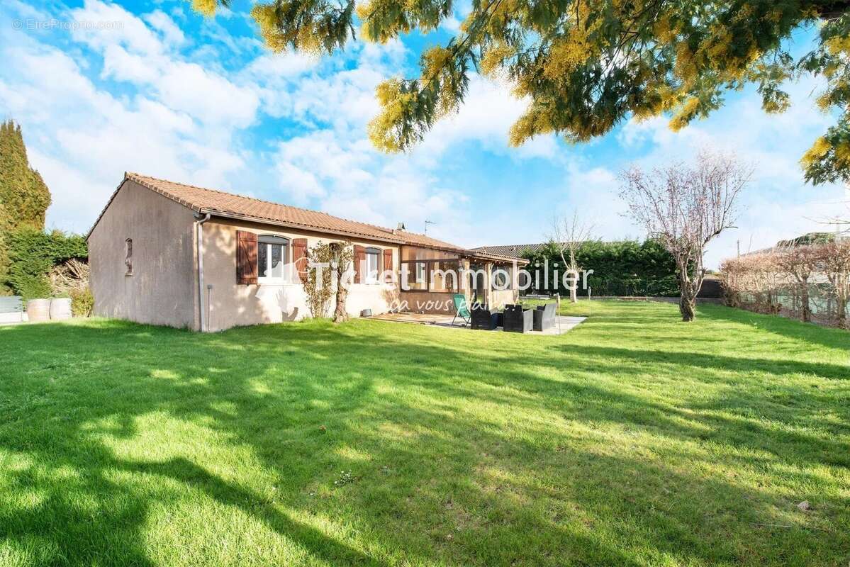 Maison à SAINT-JORY