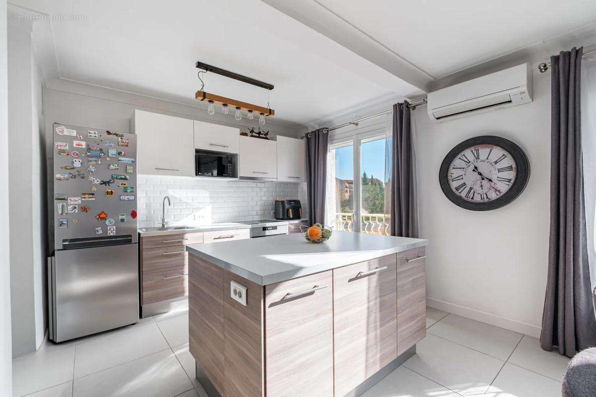 Appartement à COGOLIN