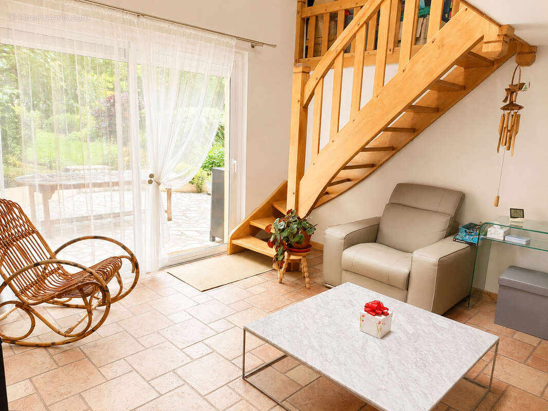 Maison à VILLENEUVE-LES-SABLONS