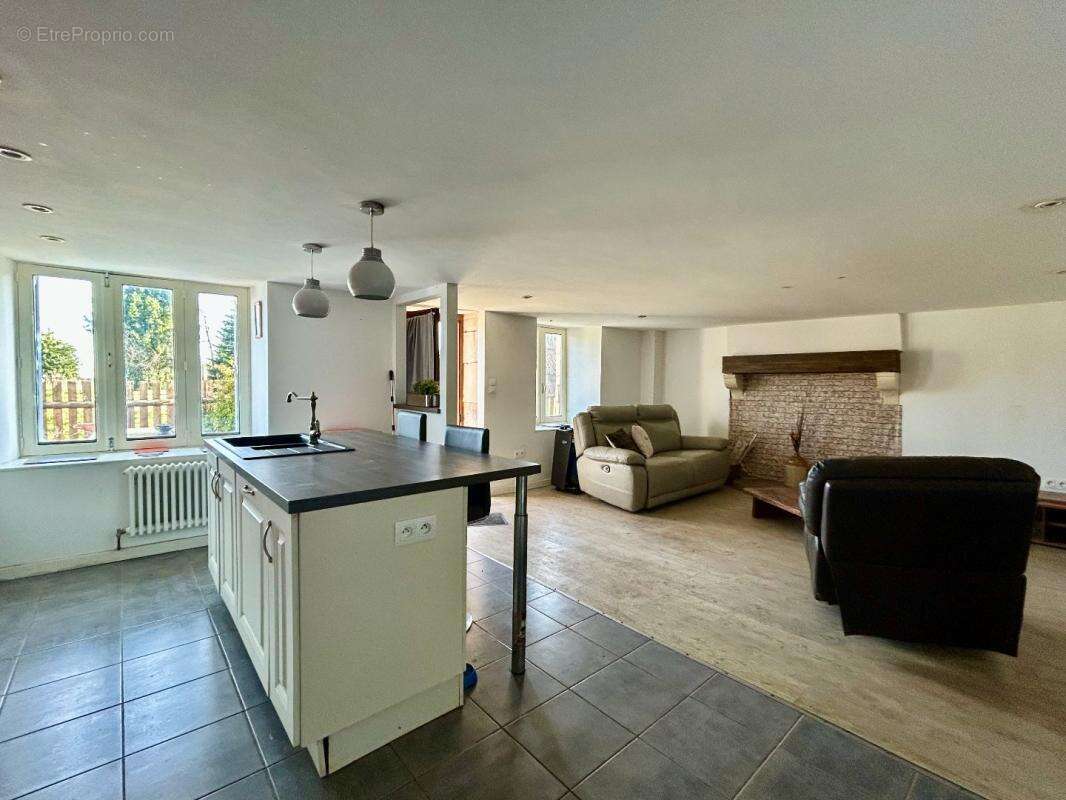 Maison à CAUNAY