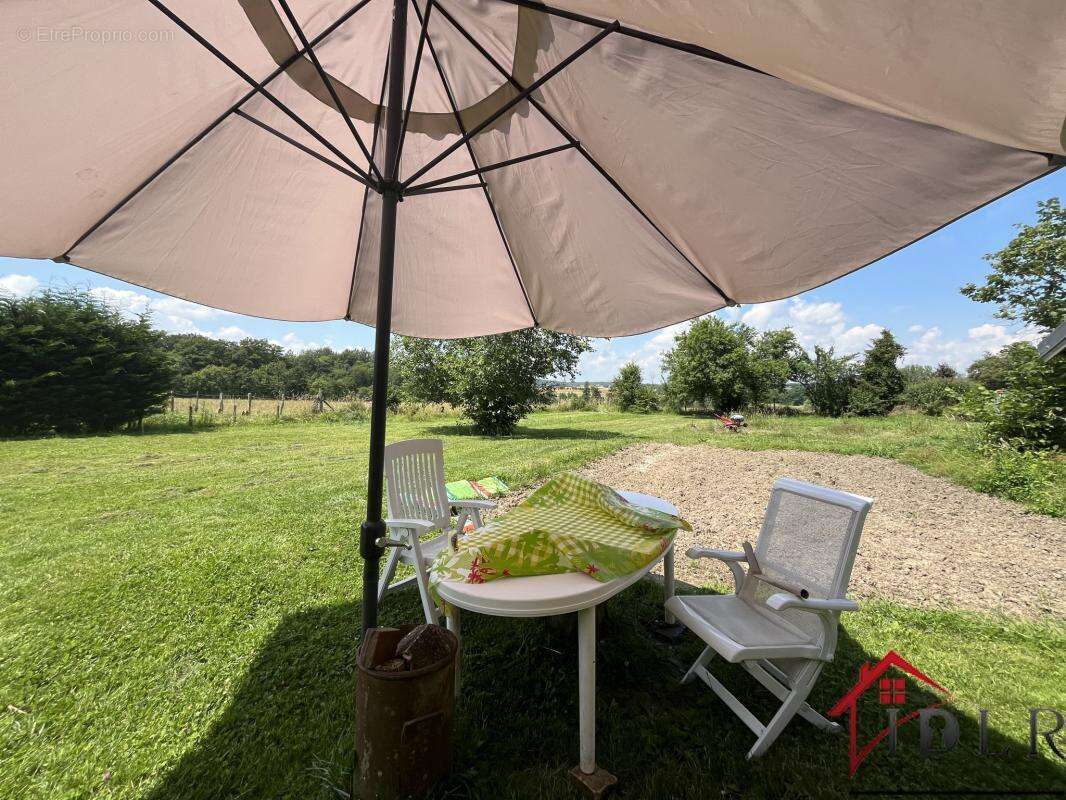 Maison à NEUVELLE-LES-VOISEY