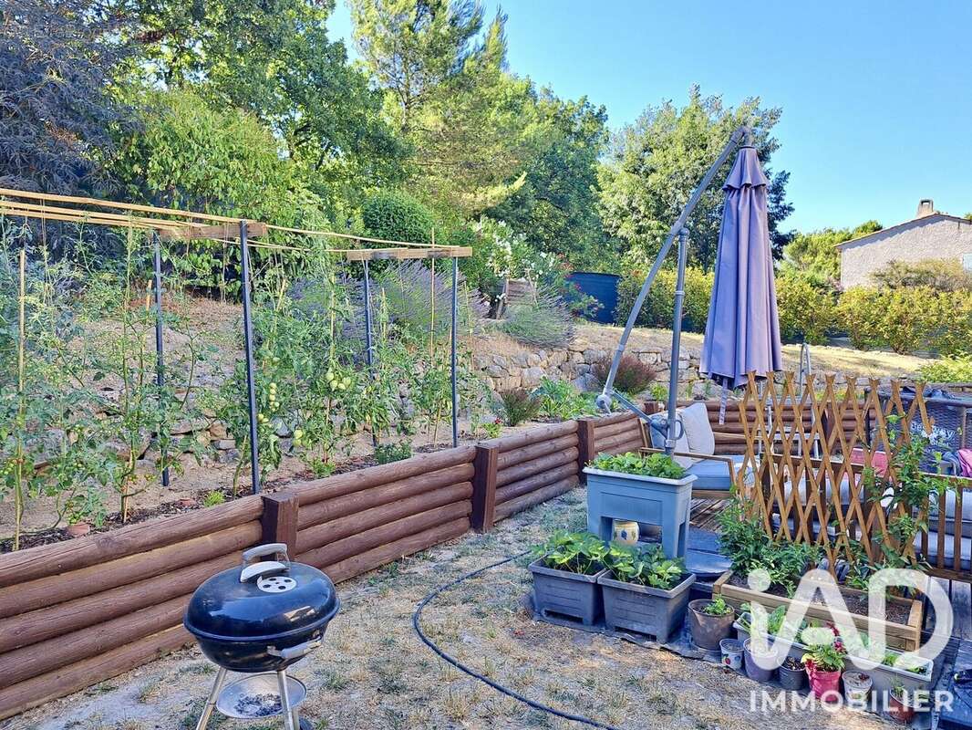 Maison 100 m² à La Roque-D'antheron  - photo 6