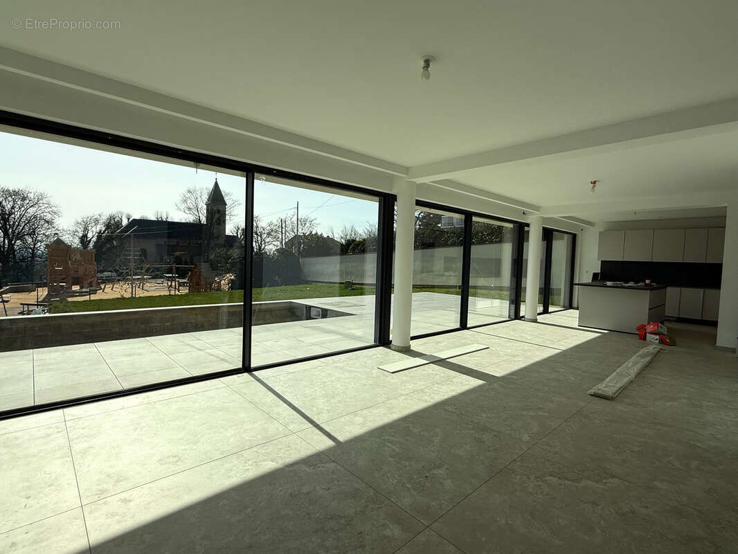 Maison d’exception de 160 m2 avec piscine et vue panoramique sur Metz   Scy-Chazelles - photo 3
