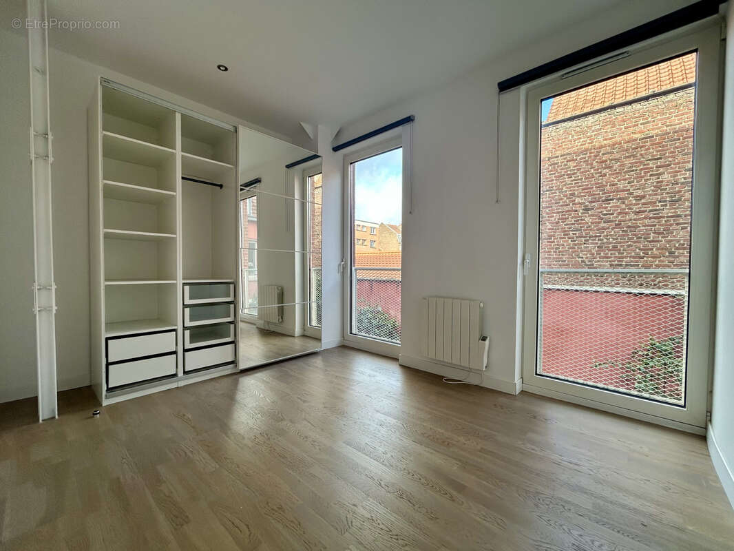 LILLE Vauban : Loft 77 m2 avec terrasse et parking - photo 5