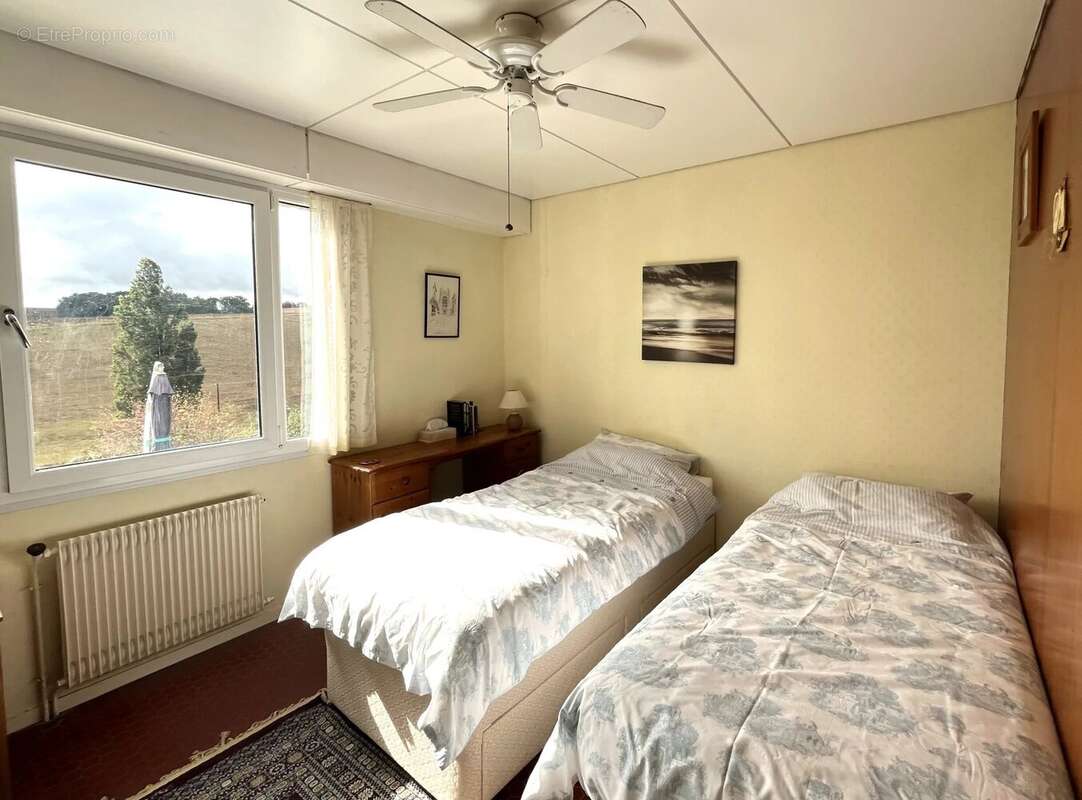 Maison à SALLES-LAVALETTE