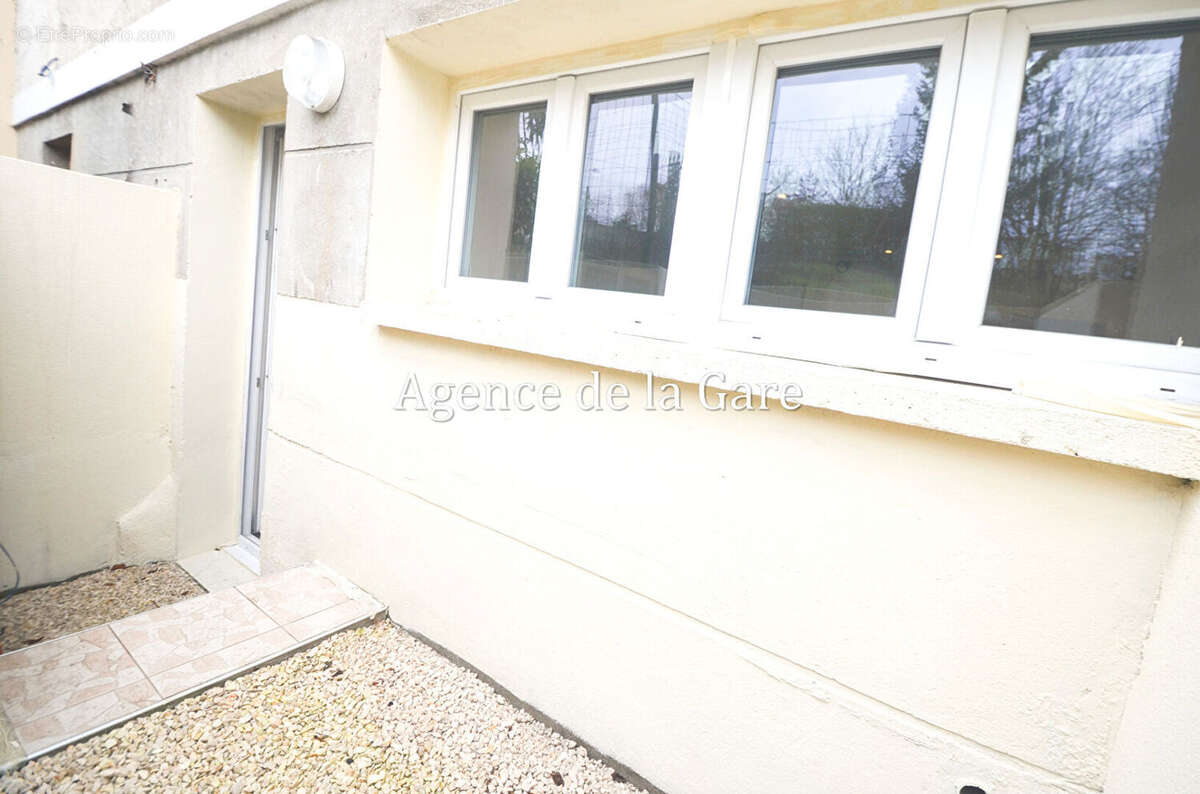 Appartement à SARTROUVILLE