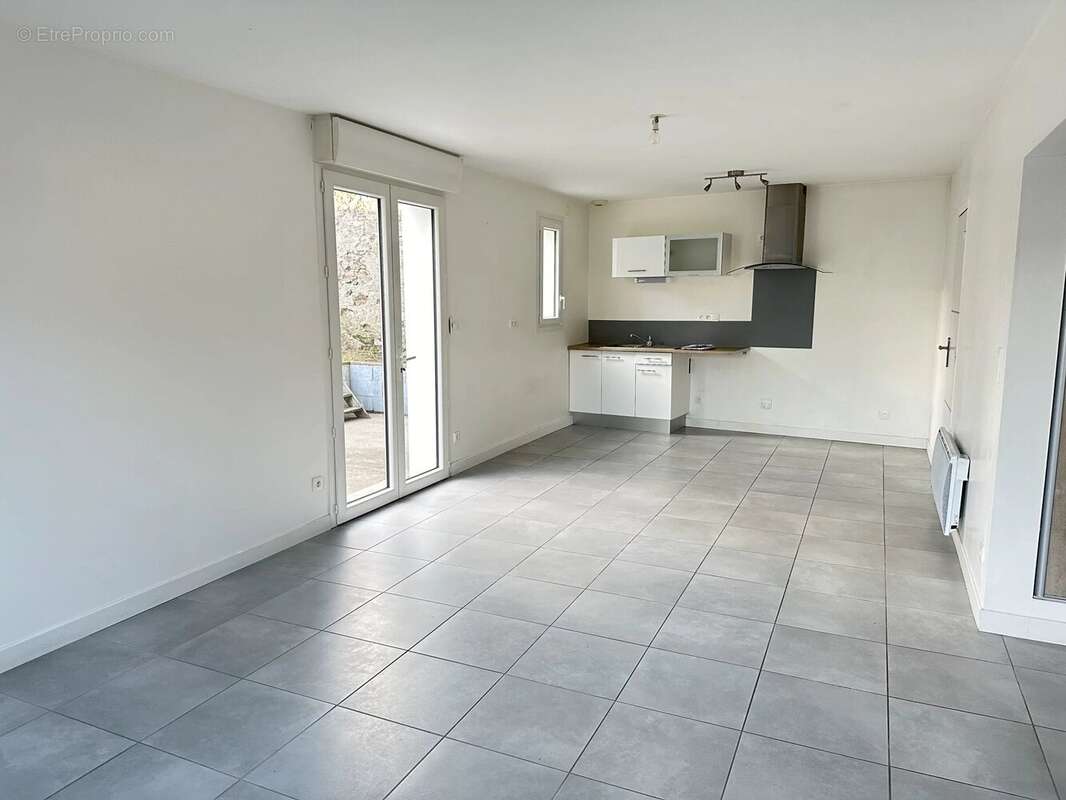 MONTBERT  Plein bourg Maison 3 chambres - photo 4