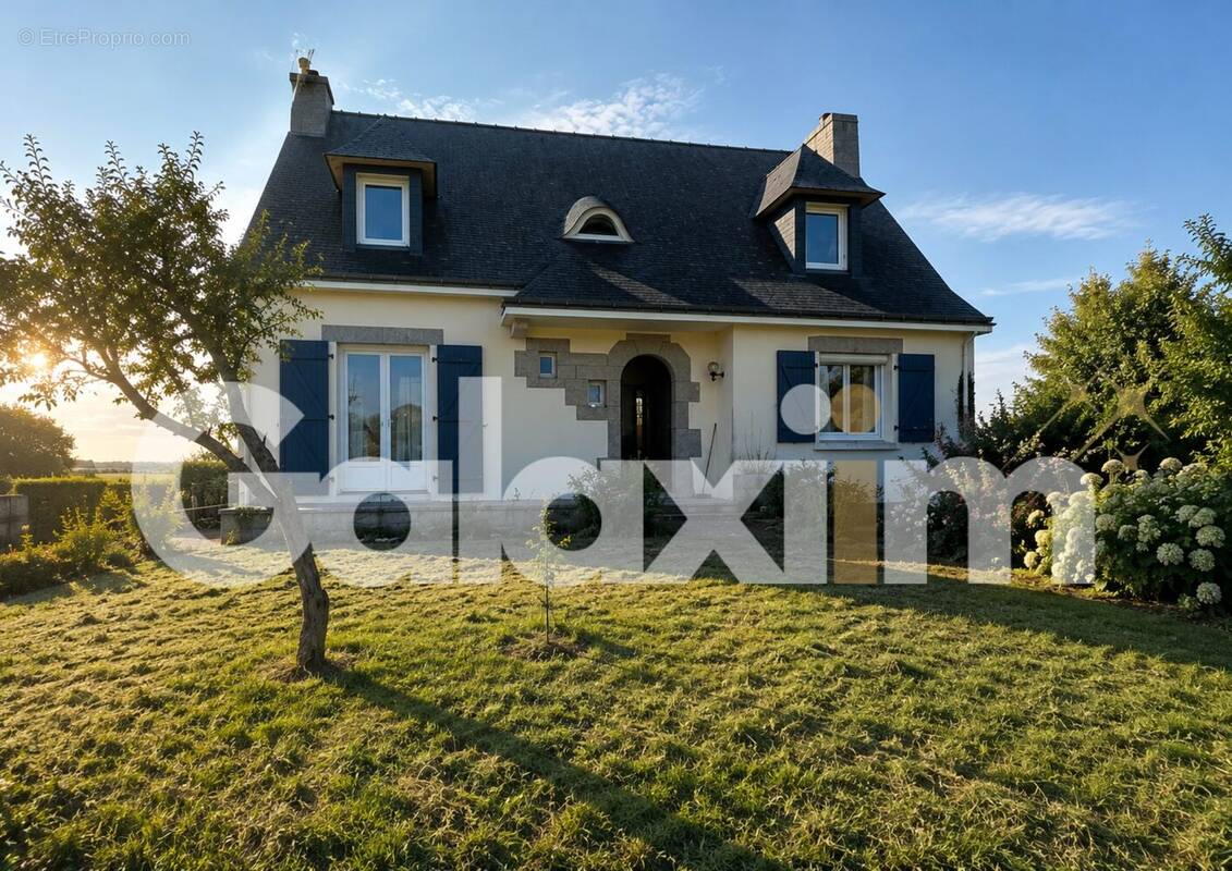Maison à MOREAC