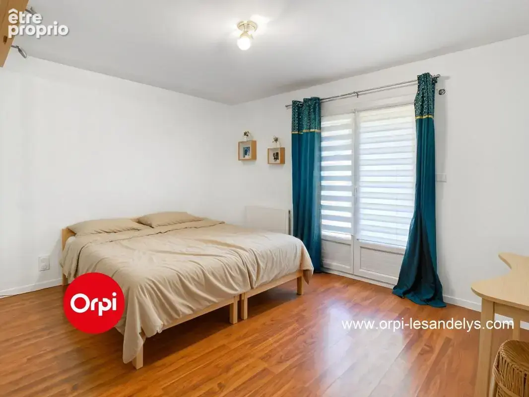 Maison À Vendre - Beau séjour lumineux - 4 chambres - photo 6