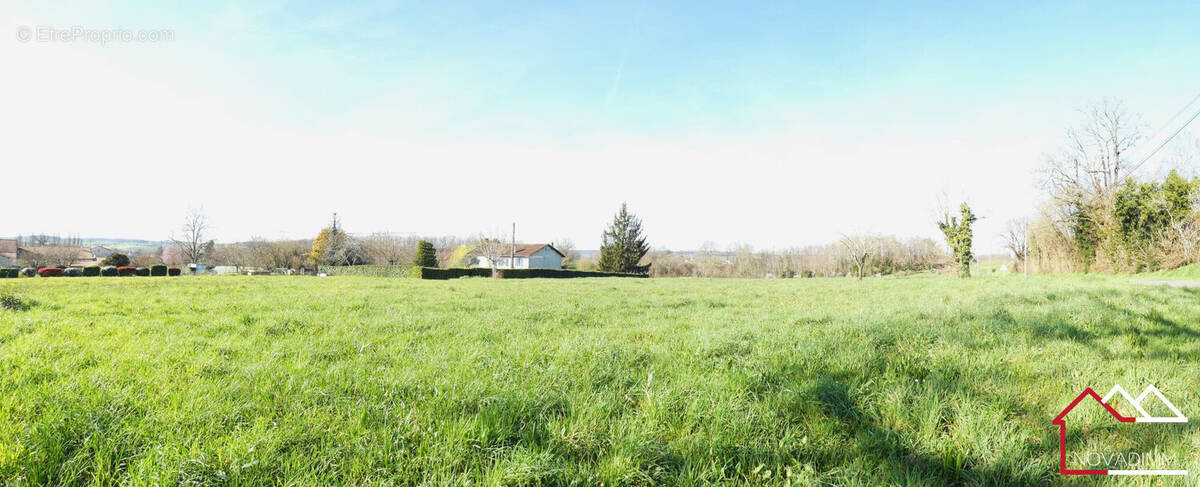 Terrain à SAINT-PRIVAT-DES-PRES