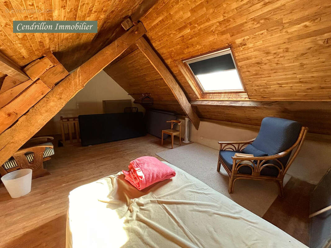 Maison à SAINT-MARTIN-CHATEAU