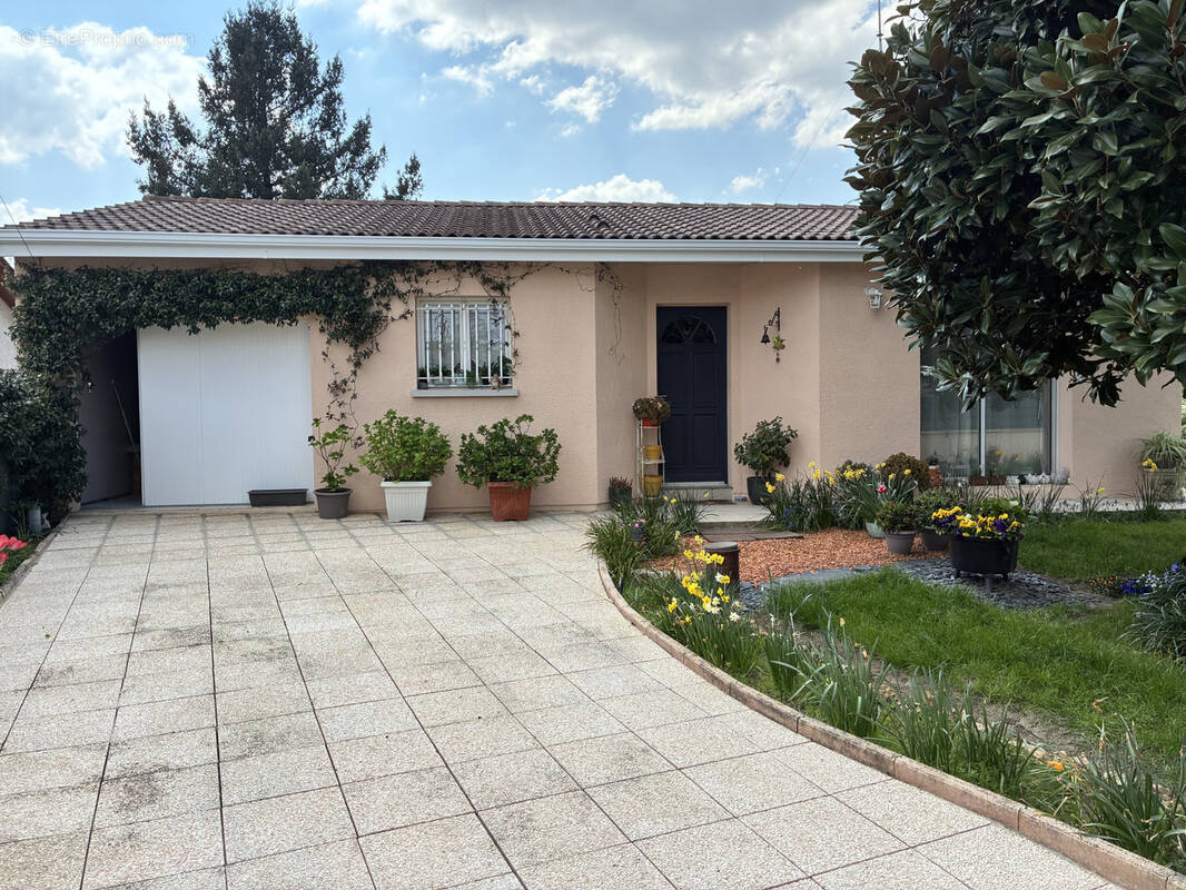 Maison à CASTILLON-LA-BATAILLE