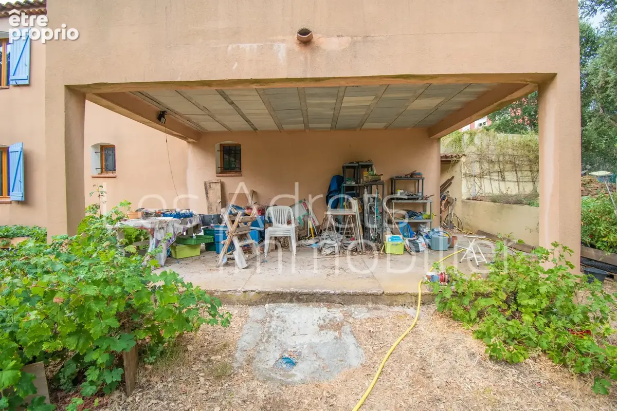 Maison au calme avec 4 chambres, grand terrain et superbe potentiel - photo 23