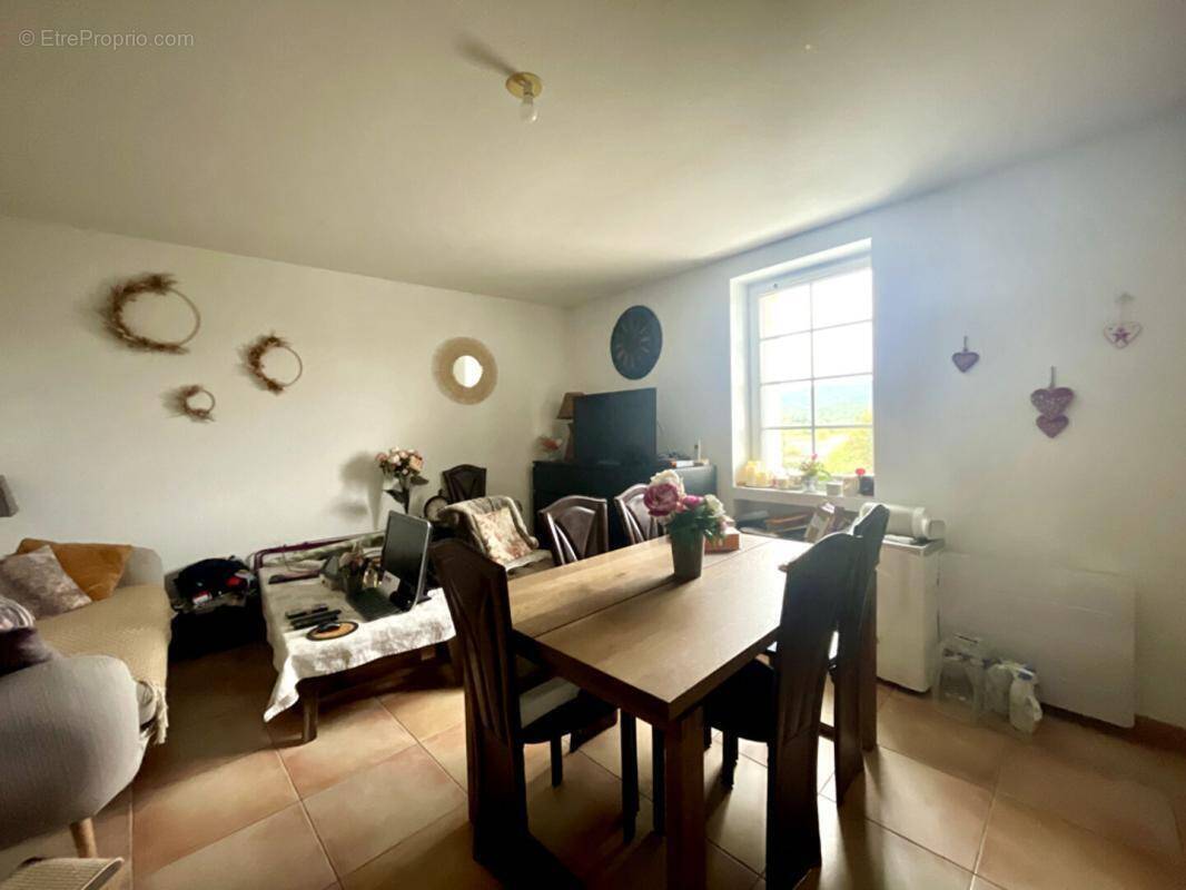 Appartement à PIGNANS