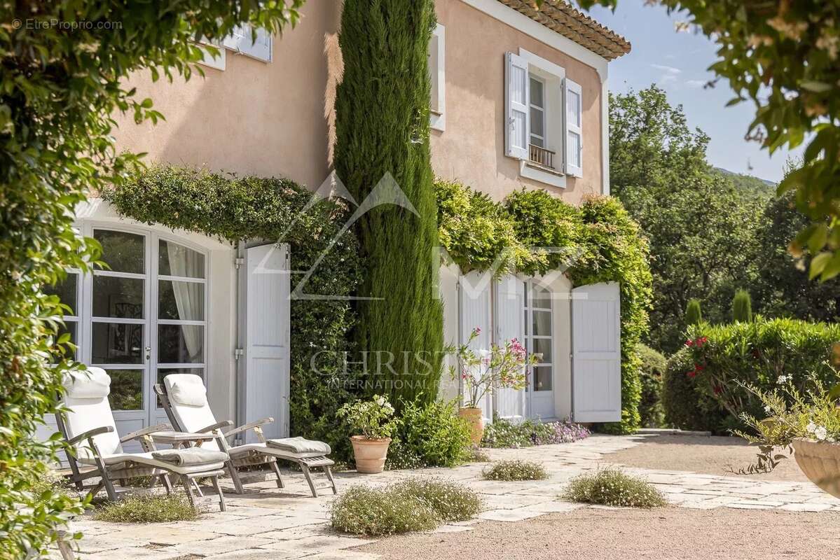 Maison à SAINT-VALLIER-DE-THIEY