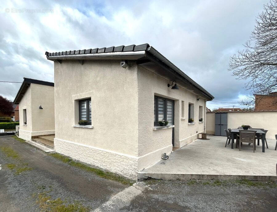 Maison à LECELLES