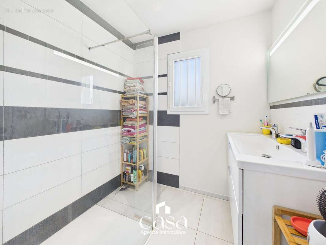 Maison à CONTEVILLE